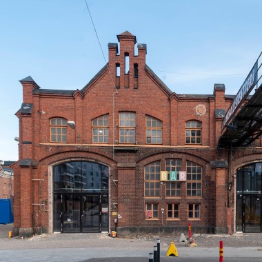 Endüstriyel bina Helsinki'nin simge yapılarından biridir (© Kansallis Teatteri) Endüstriyel bina Helsinki'nin simge yapılarından biridir (© Kansallis Teatteri)