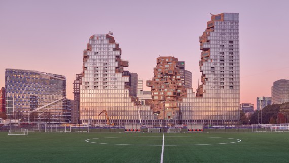 Dışı pürüzsüz, içi engebeli kayalık bir geçit: Amsterdam'da "The Valley" (NL) (© Marcel Steinbach) Dışı pürüzsüz, içi engebeli kayalık bir geçit: Amsterdam'da "The Valley" (NL) (© Marcel Steinbach)
