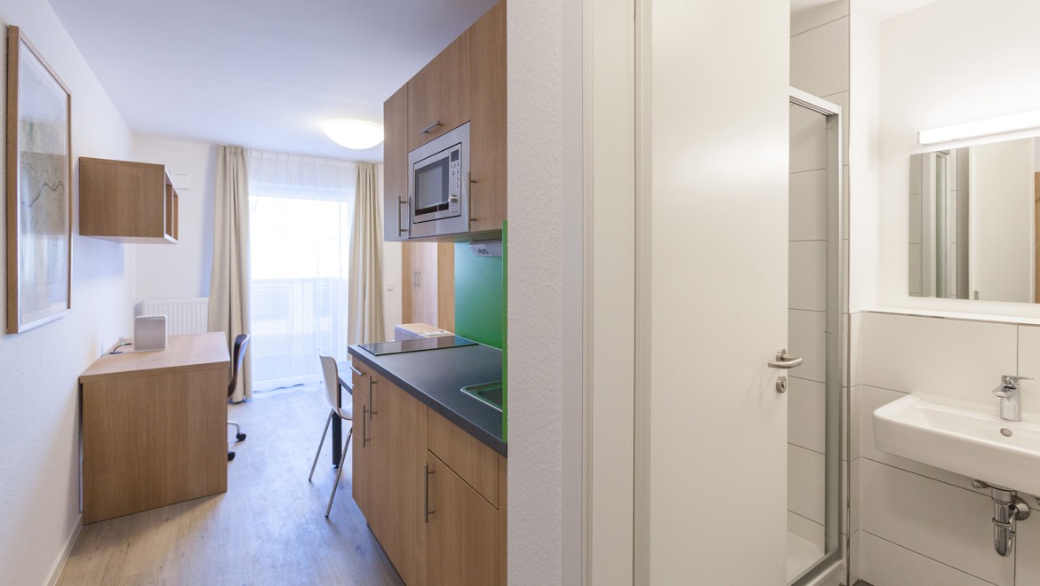 Küçük, zarif ve pratik: Frankfurt (Almanya), Goldsteinstrasse 130’deki kısa süreli kiralama yapılabilecek daire. (© Geberit) Küçük, zarif ve pratik: Frankfurt (Almanya), Goldsteinstrasse 130’deki kısa süreli kiralama yapılabilecek daire. (© Geberit)