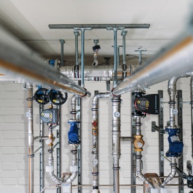 Geberit Mapress Therm, yoğunlaşma suyu oluşumu olan kapalı soğutma veya soğutma devrelerinde harici korozyona karşı güvenilir koruma sunar Geberit Mapress Therm, yoğunlaşma suyu oluşumu olan kapalı soğutma veya soğutma devrelerinde harici korozyona karşı güvenilir koruma sunar